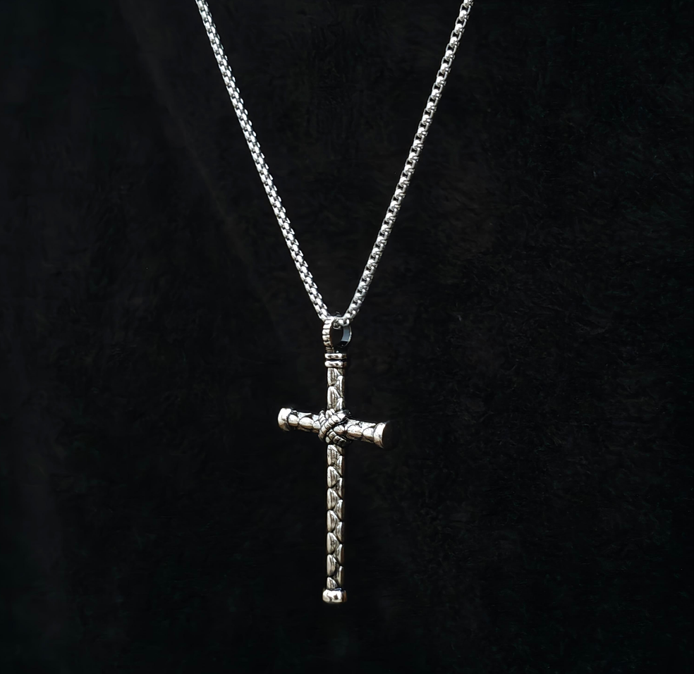 Knott Cross Pendant With 22" Chain