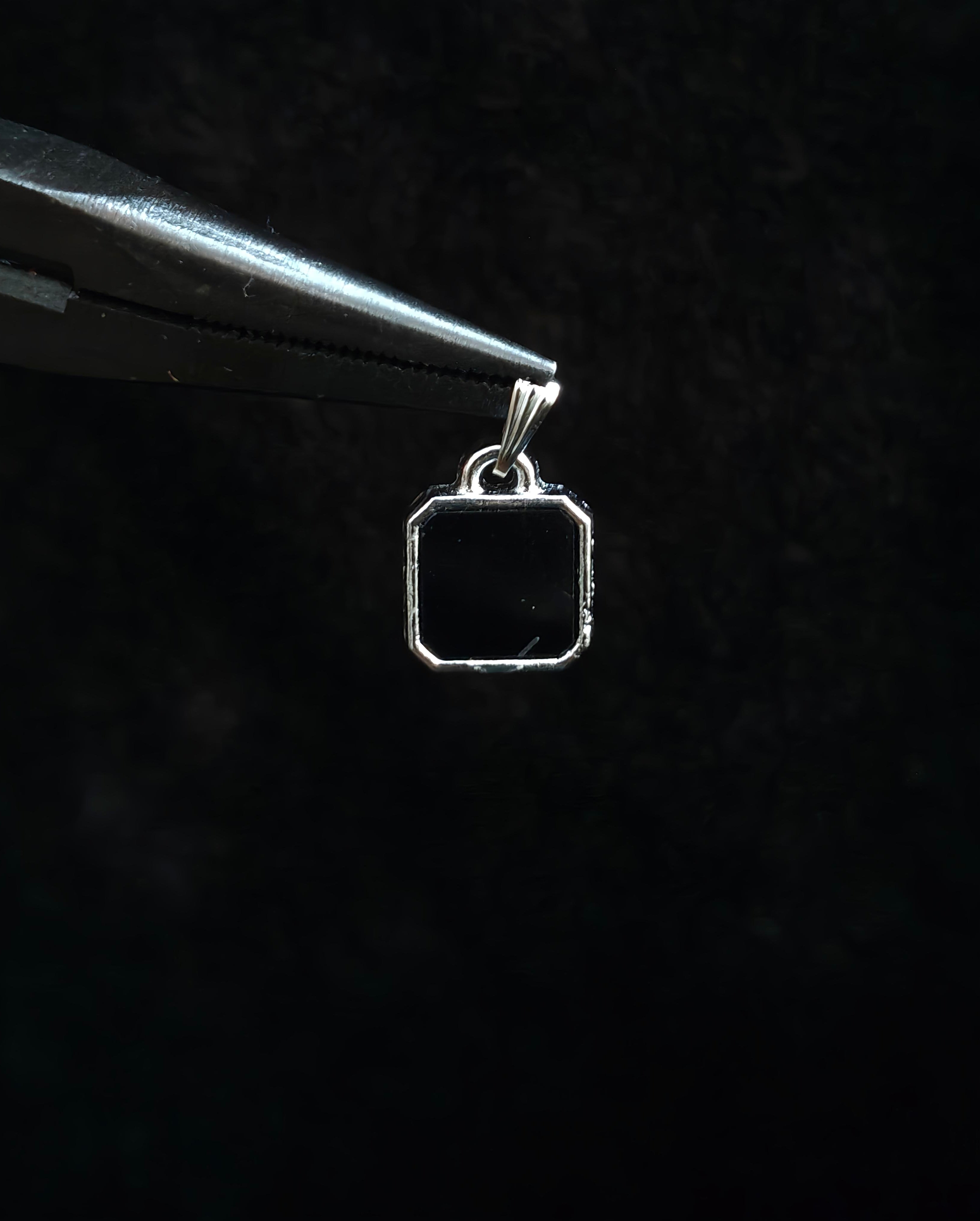 Locket Pendant With 22" Chain