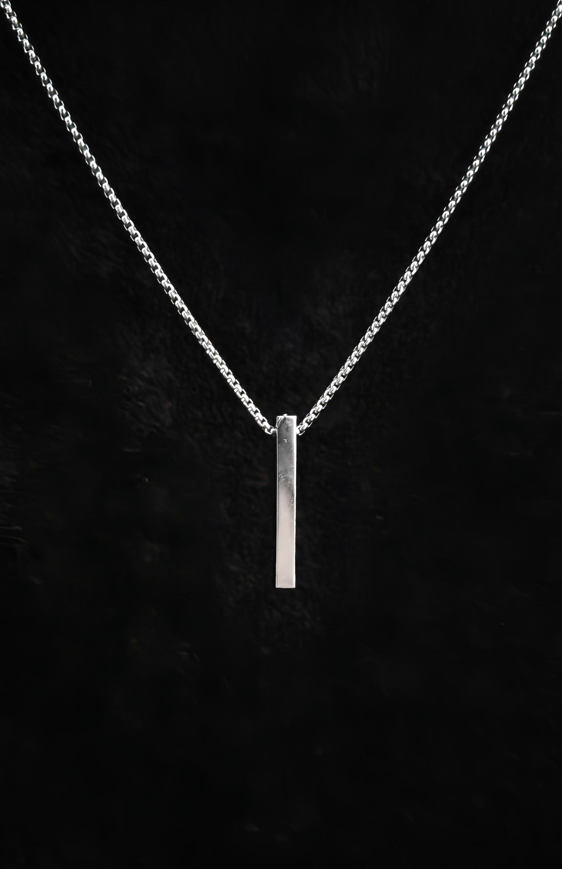 Bar Pendant With 22" Chain