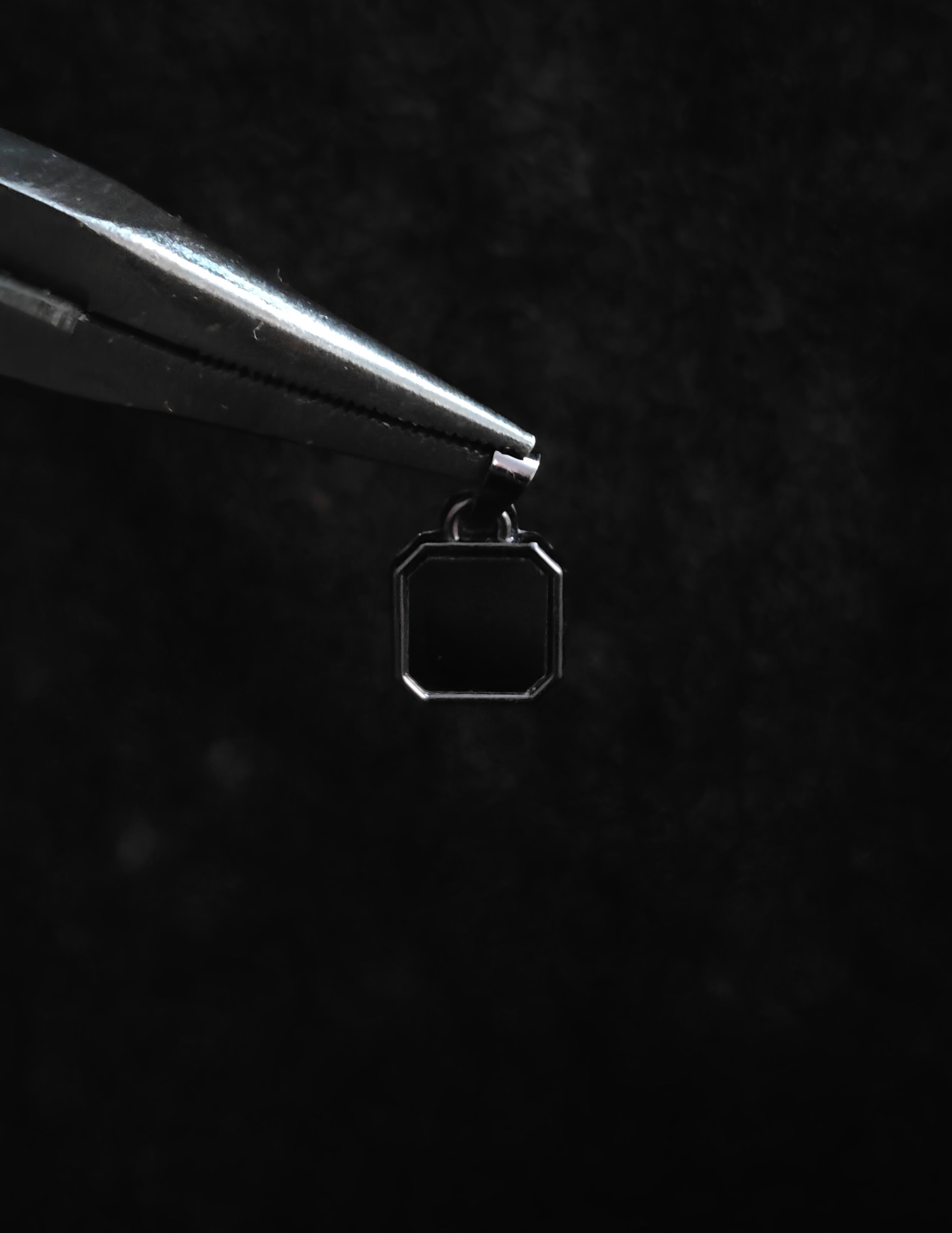 Locket Pendant (Black) With 22" Chain