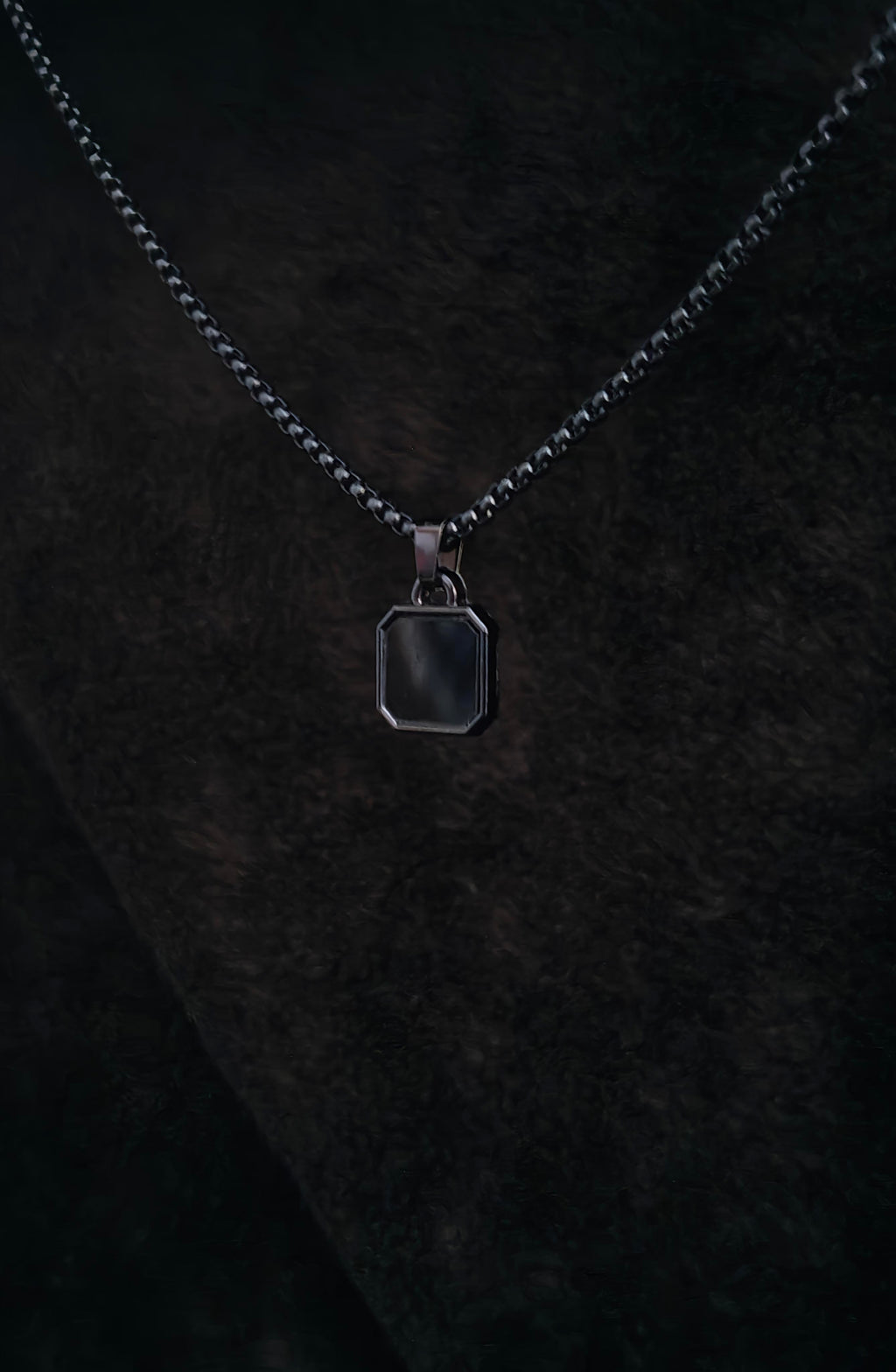 Locket Pendant (Black) With 22" Chain