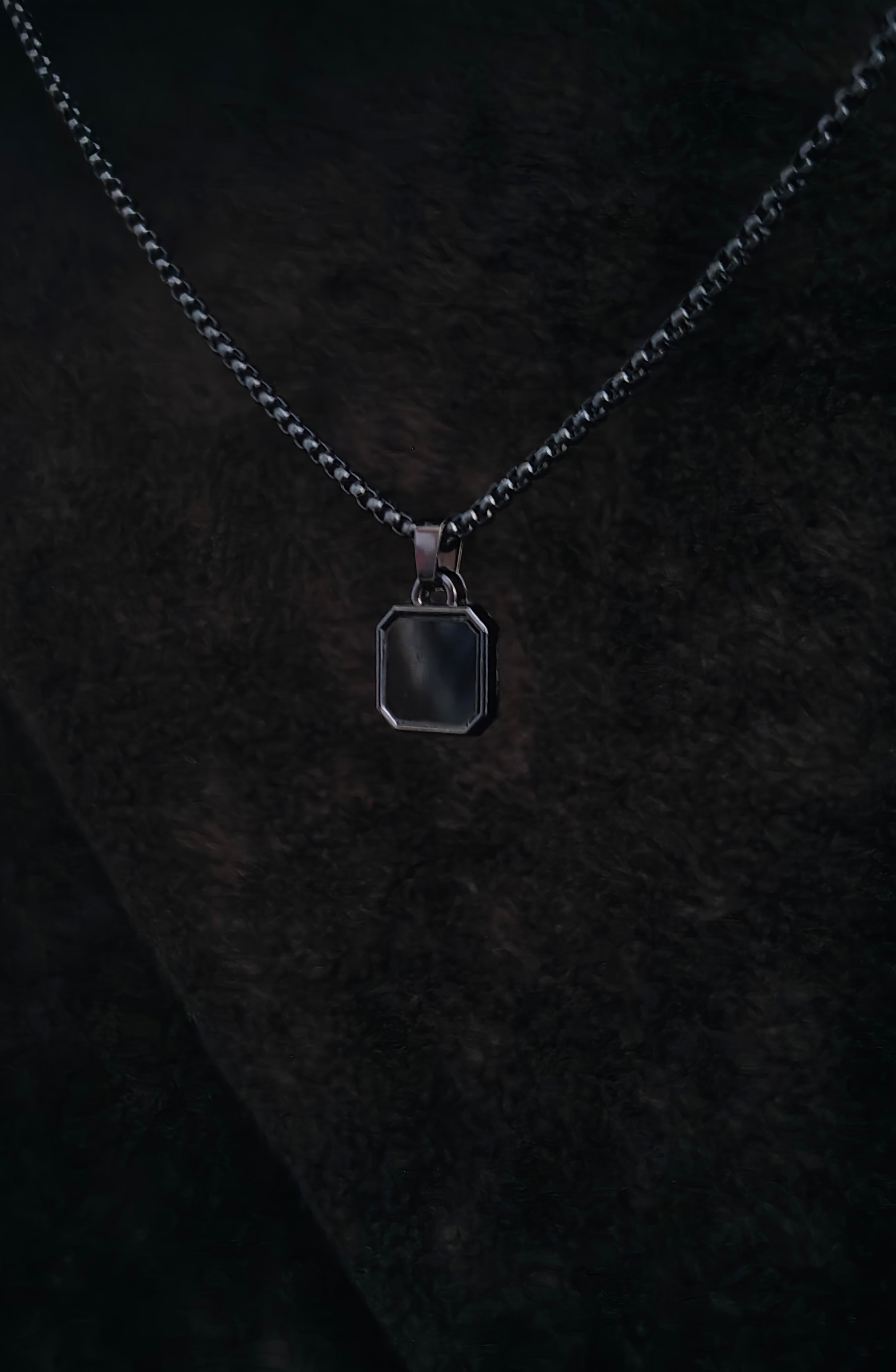 Locket Pendant (Black) With 22" Chain