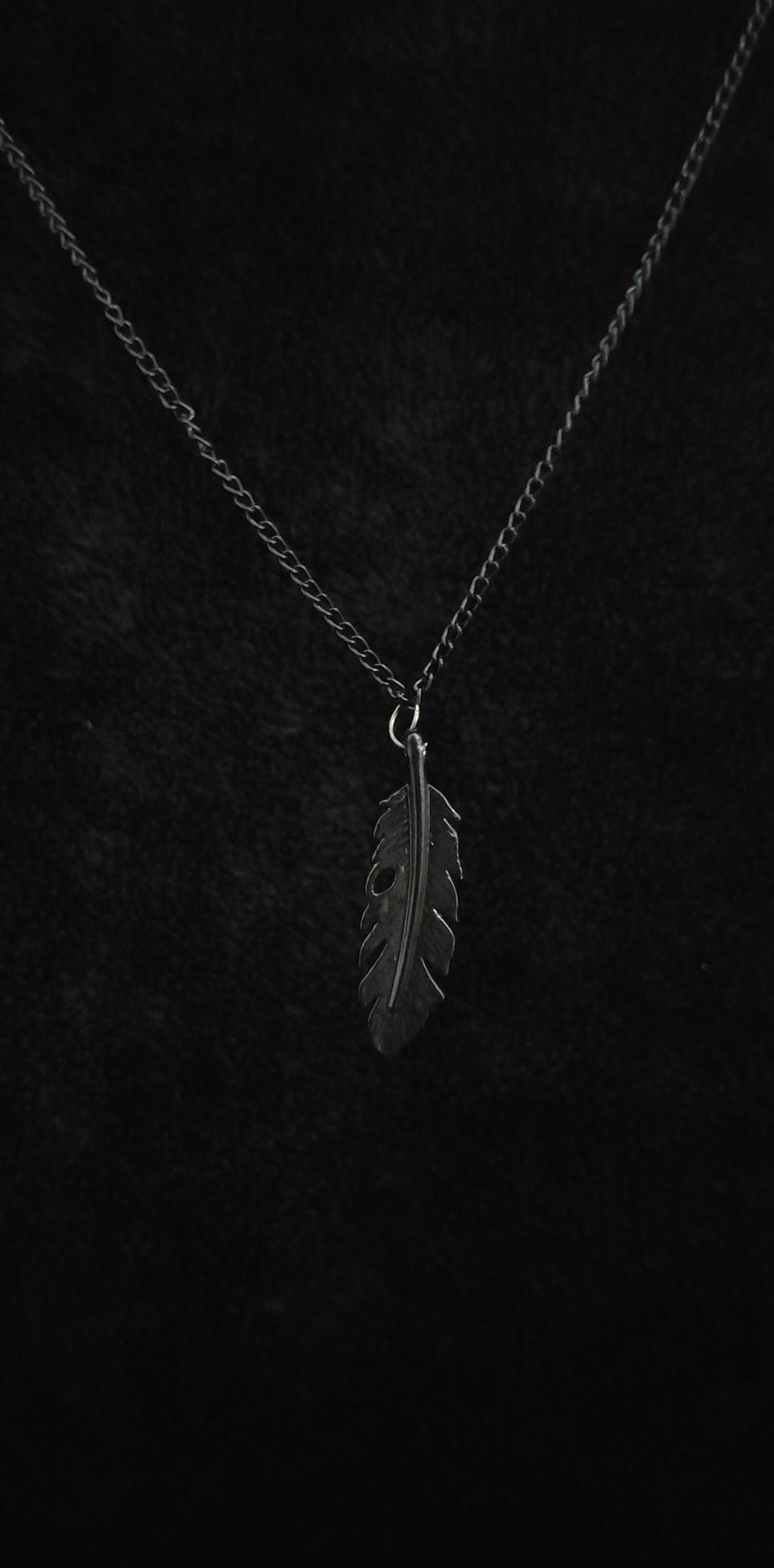 Leaf Pendant With 22" Chain